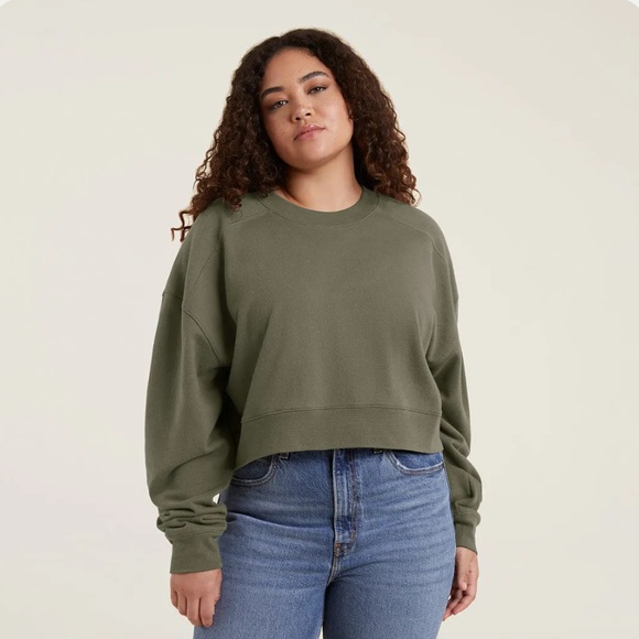 nuuds Tops - Nuuds CROPPED CREWNECK SWEATSHIRT